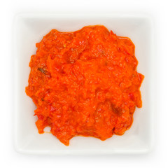 Ajvar aus Paprika pikant scharf in Schale
