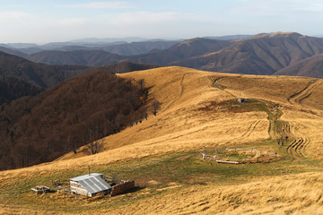 Obraz premium The view from the top of the mountain, landscape, House