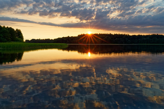Sonnenaufgang im Biosph&auml;renreservat Schaalsee