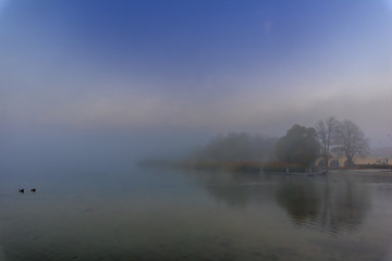 Fototapeta premium Herbstmorgen am Unteruckersee