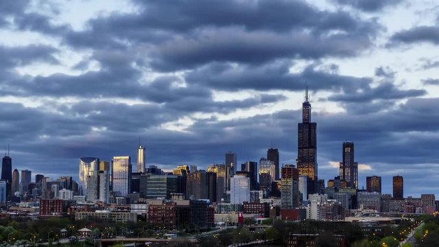 Time Lapse of the Chicago Skyline at Sunset (Zoom In)