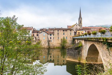 vallée de l'Aveyron à Saint-Antonin-Noble-Val, Occitanie, France