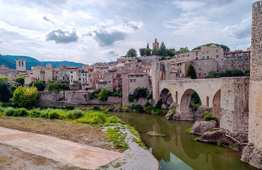 Fototapeta na wymiar Besalu village in Catalonia