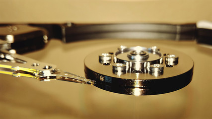 ge&ouml;ffnete Festplatte - HDD