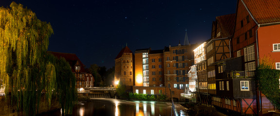 Fototapeta na wymiar Lüneburg - Der Stint bei Nacht