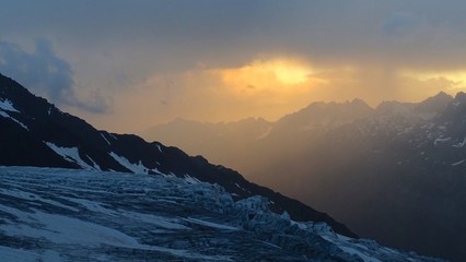 couchant sur glacier du Tour