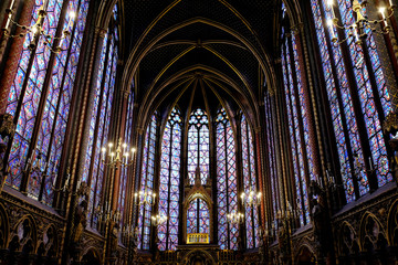 Fototapeta na wymiar Interior of Sainte Chapelle in Paris