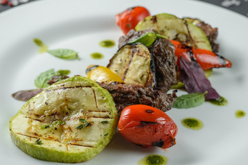 Grilled vegetables with meat