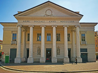 Obraz premium Italy, Mantua, the Social Theatre in Felice Cavallotti square.