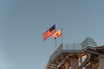 Obraz na płótnie Canvas USA and California Flag