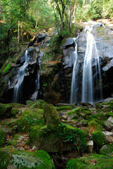 Kanabiki-no-taki Waterfall