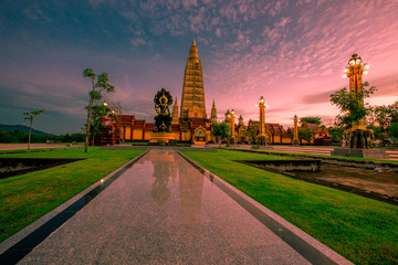 Wat Bang Thong(Wat Mahathat Wachiramongkol), a beautifully sculptured temple in good design, popular tourists worship and worship, located in Tambon Na Nuea, Amphoe Ao Luek, Krabi.