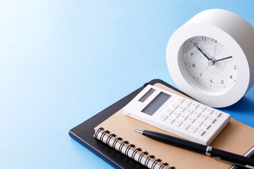 時計　ビジネスイメージ　Business desk image