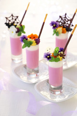 紫芋ムースパフェ