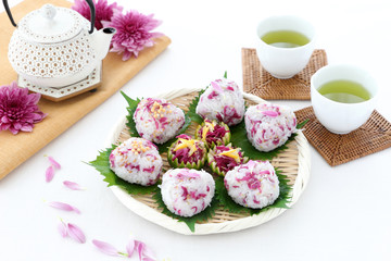 食用菊のおにぎり