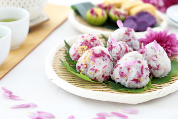 食用菊のおにぎり