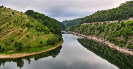 Fototapeta na wymiar picturesque canyon of the Dniester River. Spring morning