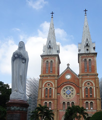 聖母マリア教会（サイゴン大教会）