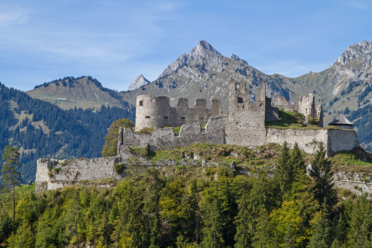 Ruine Ehrenfels in Tirol