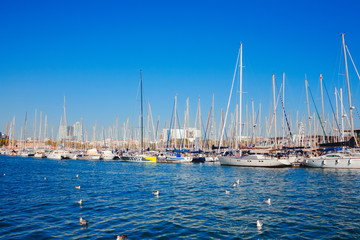 Fototapeta na wymiar yacht Parking in the port of Barcelona. Spain