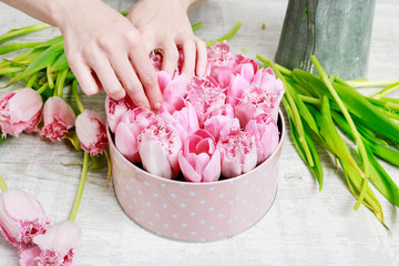 How to make beautiful dotted flower box with tulips, tutorial.