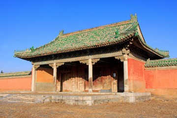 Obraz premium Chinese traditional style building landscape, in the Eastern Tombs of the Qing Dynasty, on december 15, 2013, ZunHua, hebei province, China.