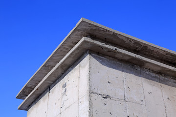 Cast-in-situ concrete building structure