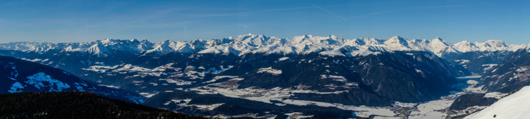 Fototapeta na wymiar Panorama of the Alps