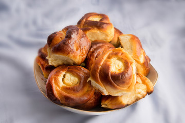 rolls with cottage cheese