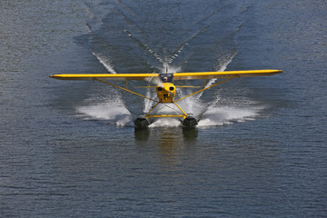 Wasserflugzeug, Mosel, Piper Supercub, Sommer, Wasser, Floats, Floatplane, Start