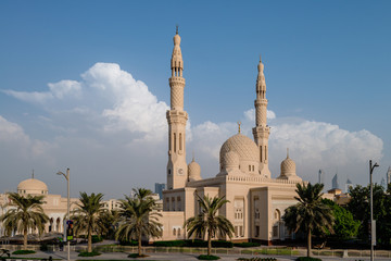 Fototapeta na wymiar Jumeirah Moschee in Dubai