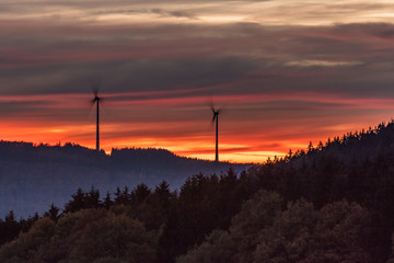 windr&auml;der im abendrot