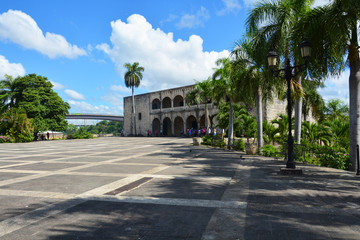 Fototapeta na wymiar Main square with Alcazar- de colon in the colonial city of Santo Domingo, Dominican Republic