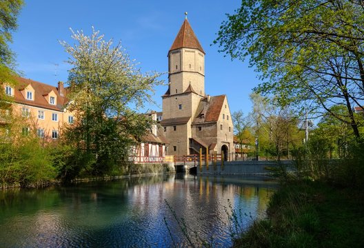 Jakobertor, outer city moat, Jakobervorstadt, Augsburg, Swabia, Bavaria, Germany, Europe