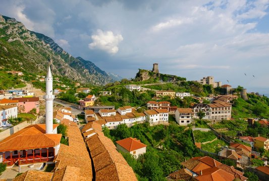 Bazaar Street, Bazaar Mosque (Xhamia e Pazarit), Fortress and Skanderbeg Museum, Kruja, Kruje, Durres Qar, Durres, Albania, Europe