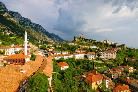 Bazaar Street, Bazaar Mosque (Xhamia e Pazarit), Fortress and Skanderbeg Museum, Kruja, Kruje, Durres Qar, Durres, Albania, Europe