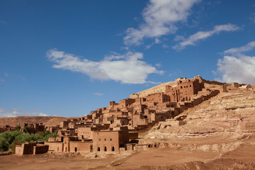 Fototapeta na wymiar picturesque mountain village Ait Ben Haddou which is under protection of the Unesco world heritage