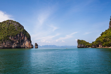 Fototapeta premium Beautiful tropical Thailand island panoramic with beach for holiday vacation background concept