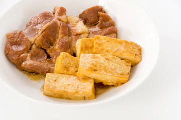 豚肉と豆腐の甘辛煮