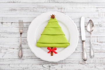 Napkin in the shape of a Christmas tree