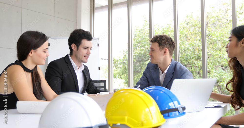 Aufkleber businessmen and engineer group using notebook for business partners discussing documents and ideas a