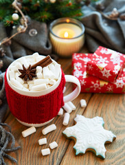 hot chocolate with marshmallows and gingerbread cookie