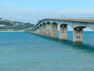 海と橋