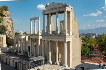 columns and statues