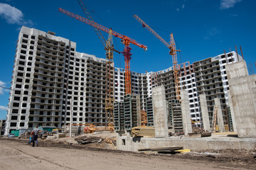 construction site of a high-rise building on a Sunny day