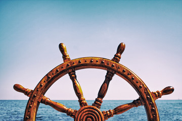 Steering wheel ship