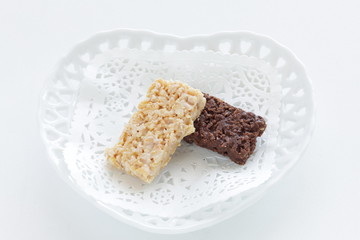 Crunchy white chocolate for tea break image