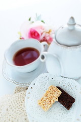 Crunchy white chocolate and Englist tea 