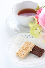 Fototapeta na wymiar Crunchy white chocolate and Englist tea 