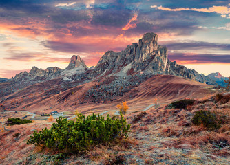 Impressive morning view from the top of Giau pass with famous Ra Gusela, Nuvolau peaks in background. Colorful autumn scene of Dolomite Alps, Cortina d'Ampezzo location, Italy, Europe.